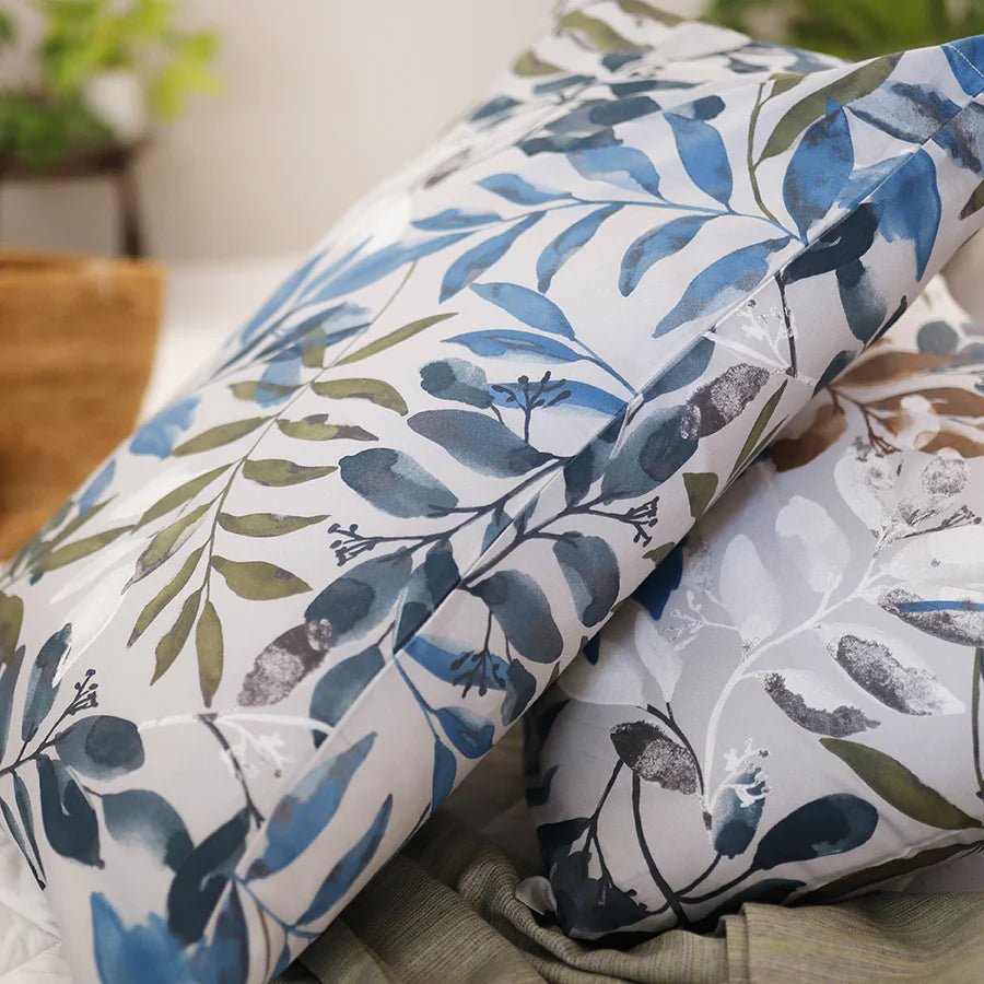 Comfort Bundle | Bedsheet Set with Quilt & Pillows | Blooming Rowan Leaves