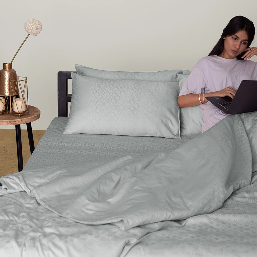 Bedding Bundle | Dazzling Diamond | 100% Cotton Bedsheet Set with Duvet Cover | 300TC