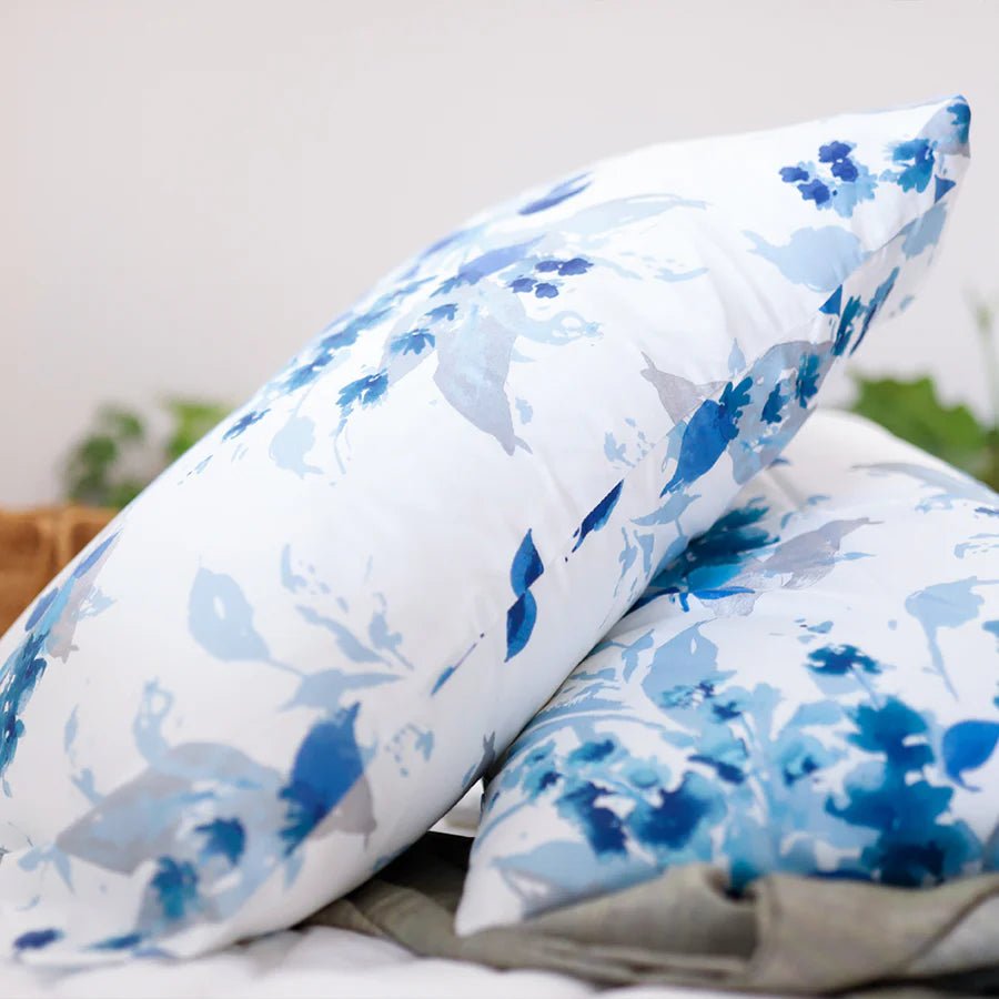 Comfort Bundle | Bedsheet Set with Quilt & Pillows | Vibrant Snapdragon